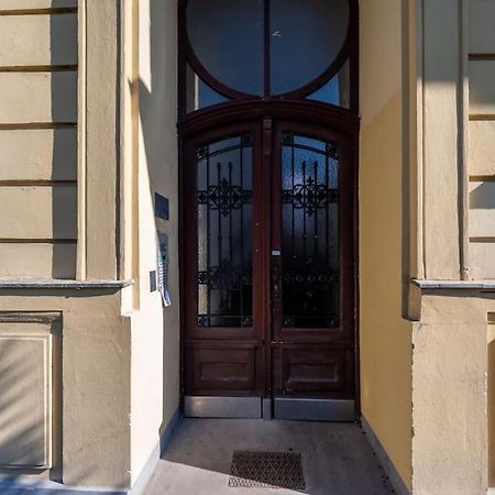 Sleek 1Br Flat Near Center By Hm Apartment Viena Exterior foto